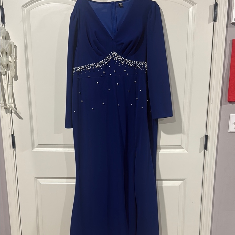 Elegant Blue Evening Gown